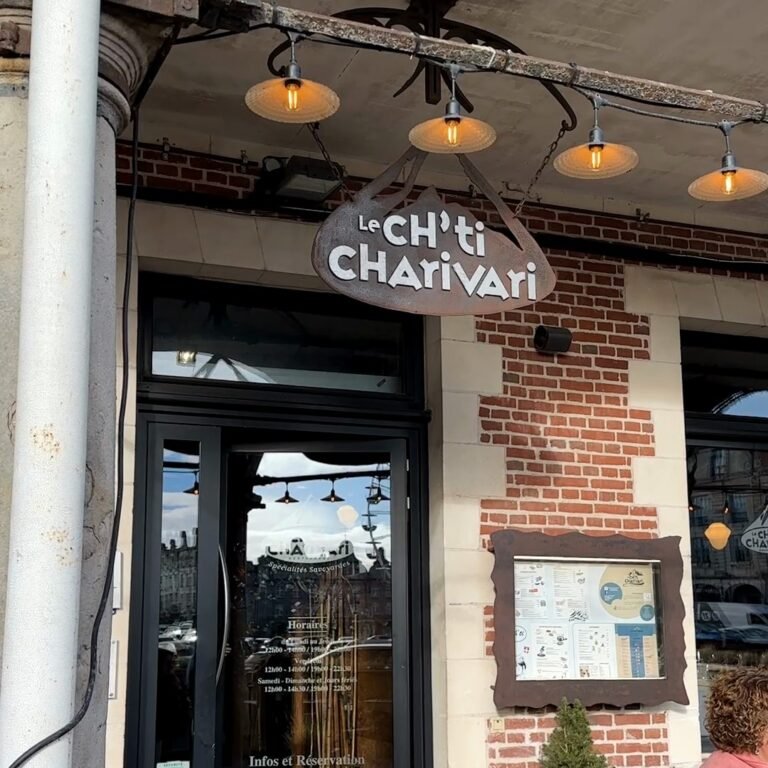 Le Ch'ti Charivari, sous les arcades de la Grand'Place d'Arras