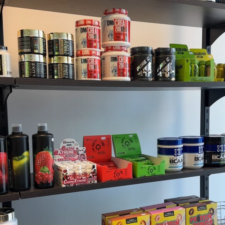 Les rayons de compléments alimentaires chez Nutriheart, place du Théâtre à Arras